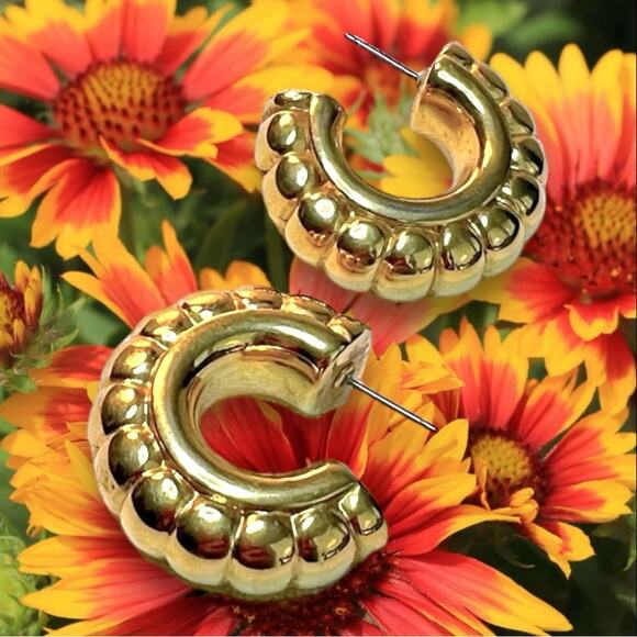 1950s VINTAGE JUDY LEE JEWELRY MID CENTURY EARRINGS GOLDTONE POST HOOPS - Picture 11 of 11